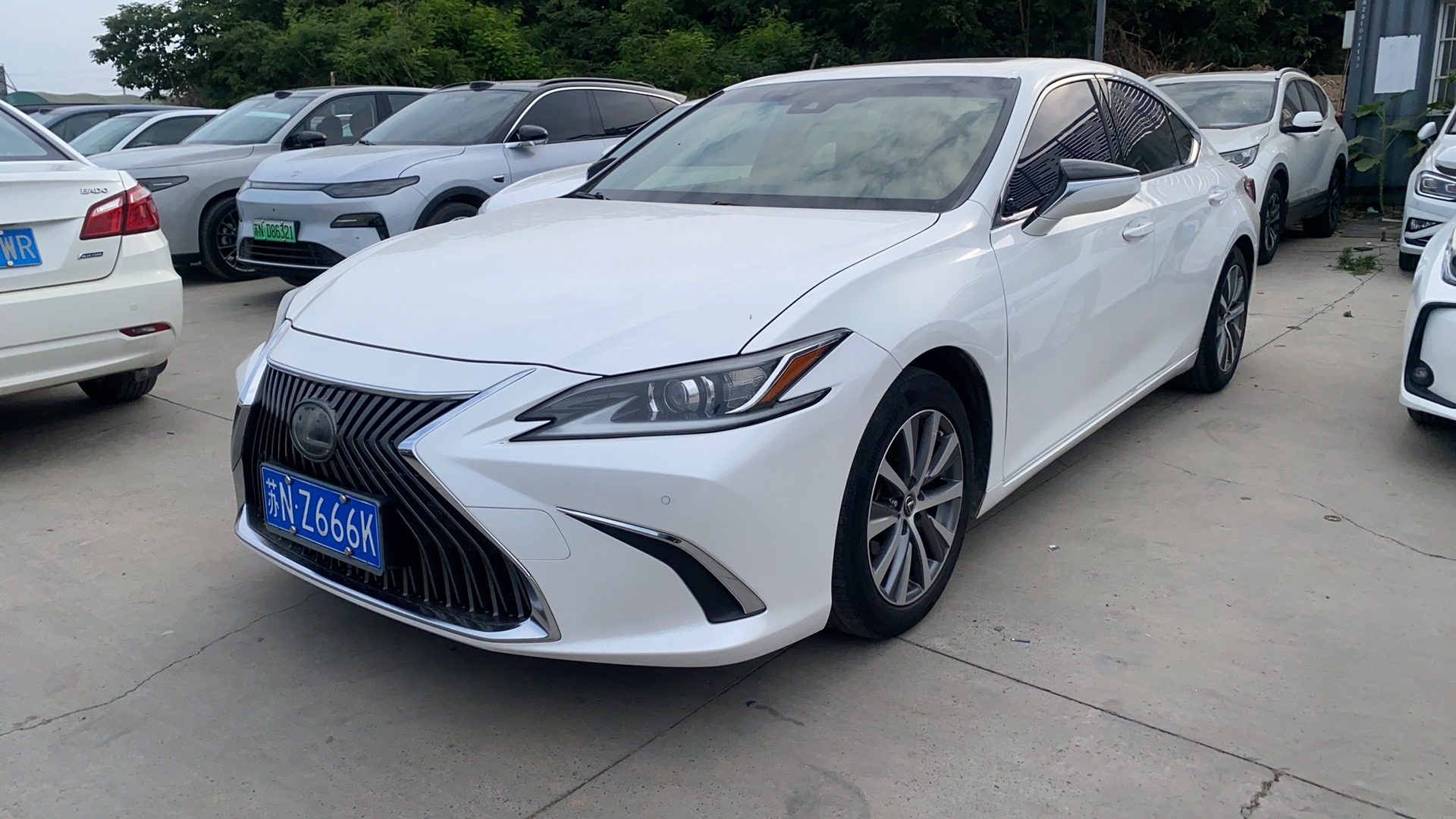 Lexus ES 2018 200 Excellence Edition China V
