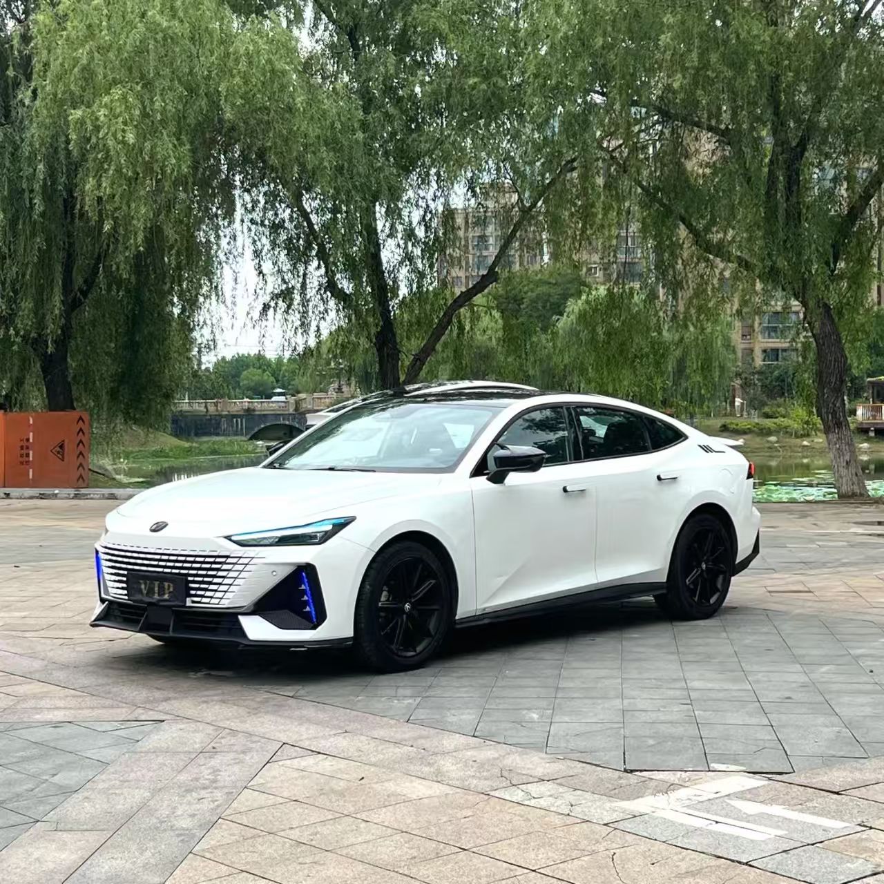Changan UNI-V 2023 1.5T Zungui Edition
